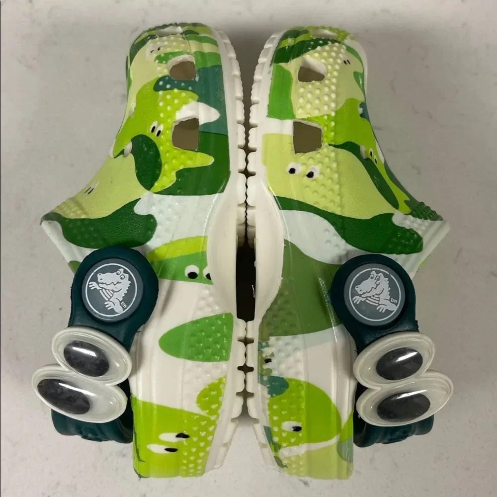 KIDS' CROCS TODDLER CLASSIC GLOW SLIME MONSTER CLOG Size 5 C